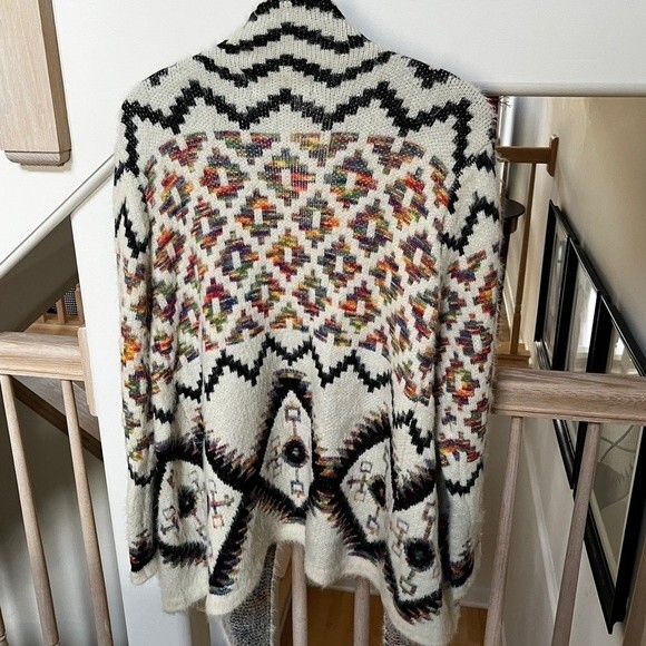 MontanaCo Ready Geometric Pattern Waterfall Draped Open Front Cardigan M NWOT - Picture 9 of 10